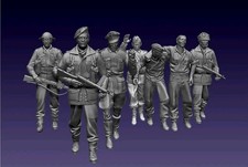 Captured German soldiers  ww2 Diorama unpainted.