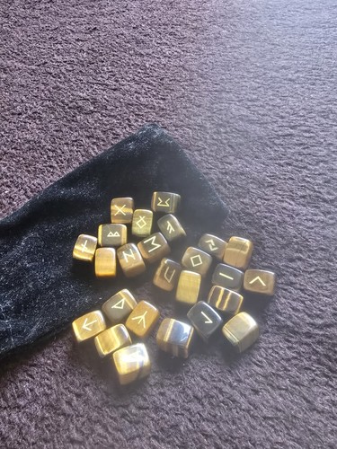 Tigers eye gemstone - tigers, norse