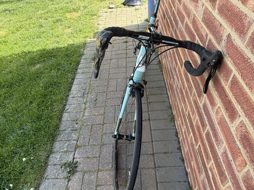 Road bike - road,