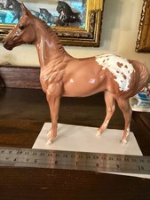 Rare and HTF Pour Horse