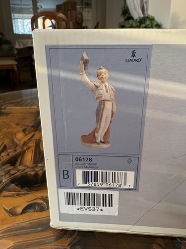 Lladro 6178 little matador - lladro,