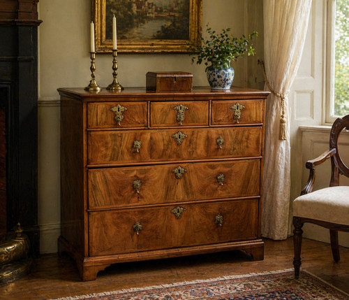 Georgian walnut chest - , of