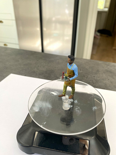 Scale barman suitable for - 1/32,