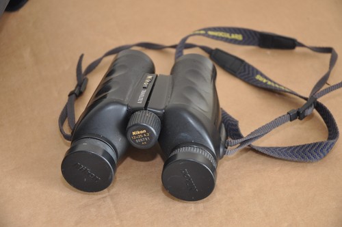 Nikon travelite binoculars - v,