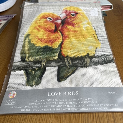 Pollyanna pickering love birds - pickering,