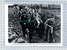 C4263) Links Avenue Monkseaton Air Raid Shelter World War Two - Cutting