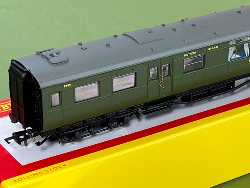 Hornby boxed olive green - ,