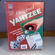 Yahtzee 1997 board game dice - game,