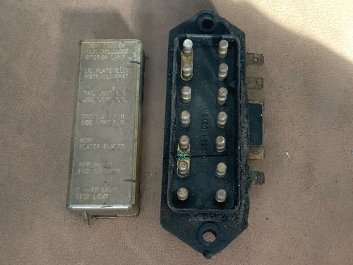 Ford bg14a067ba fuse - box, with