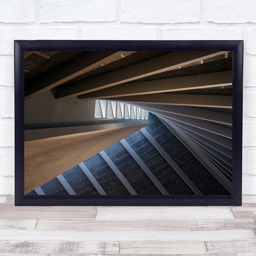 Light angles curved staircase - angles,