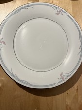 6 Royal Doulton fine bone