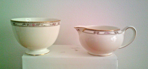 Wedgwood colchester milk - -,