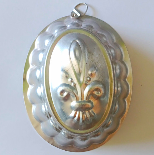 Silver metal oval - metal,