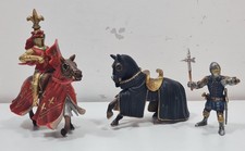 Schleich knight figures and