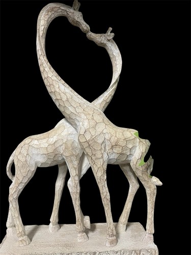 Vintage giraffe sculpture - giraffe,