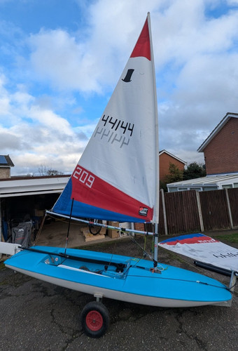 Topper dinghy 44144 race - topper,