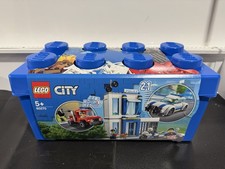 New LEGO City Police 60270 Mobile Command Centre Rare Retired Set