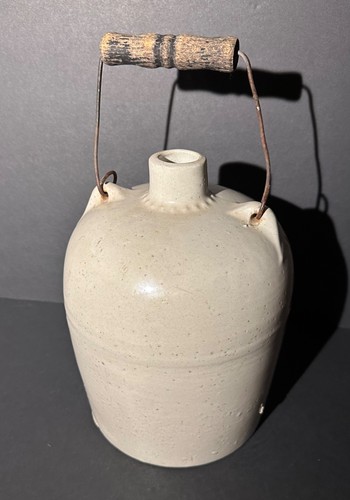 Vintage beehive whiskey - vintage,