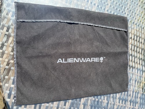 Alienware laptop sleeve - sleeve, pouch
