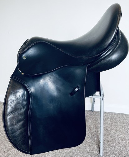 Manor medium black - gp, 17.5