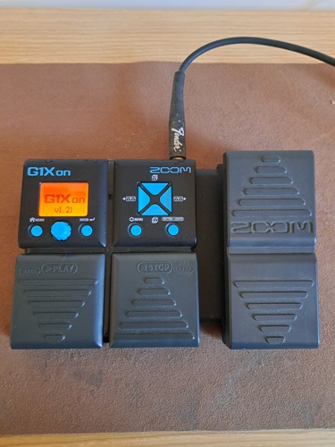 Zoom g1xon multi effects - zoom,