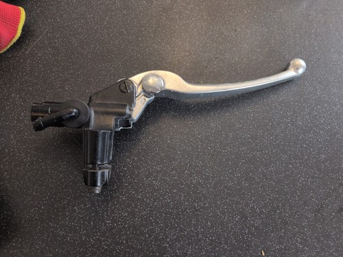 Yamaha 2000 front brake - yamaha,