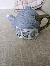 Christopher Wren Cottage Teapot