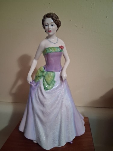 Royal doulton figurines - 2,