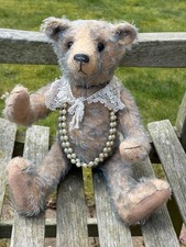 Artist bear pipaluc bears - by,