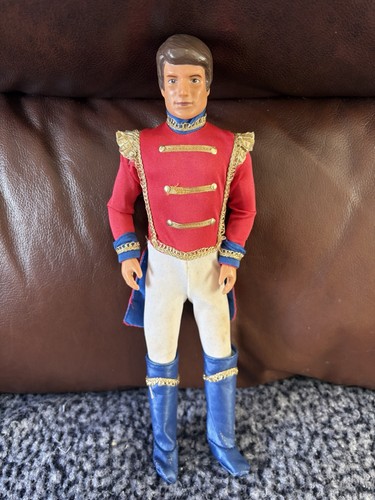 Mattel 2001 ken - prince, eric