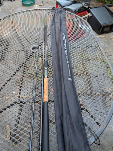 Leeds carp attack 11ft 330m - carp, 11ft/330m