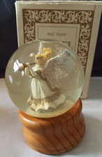 PAST TIMES ANGEL SNOW GLOBE DOME - Musical - Based on Pre-Raphaelite Angels  Box