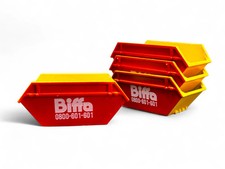 Stackable Skips - Biffa Red - O Gauge