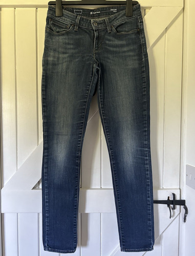 Levi demi curve - levi's,