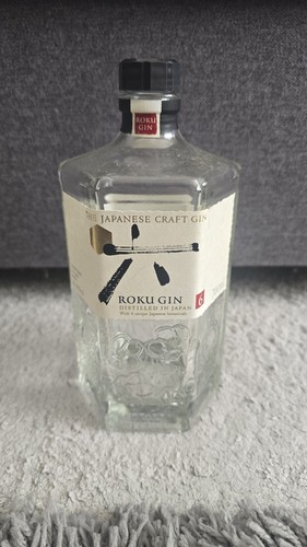 Empty roku gin - roku,