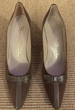 Vintage Russell & Bromley Brown Suede Court Shoes 2” Heels Size 39.5 Leather Bow
