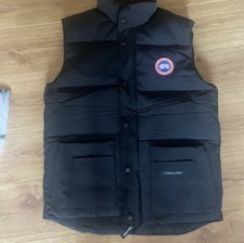 Canada Goose Black Gilet With Embroidered Badge New with Tags Working QR Large