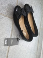 TU Sole Comfort Size 4 Black
