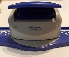 Woodware Craft Collection Christmas Punch  Holly Border