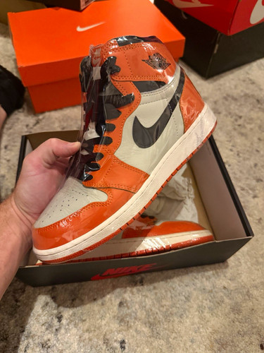 Nike air jordan mid - air,