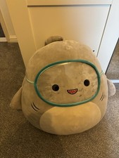 SQUISHMALLOWS GORDON THE GRINNING SHARK SCUBA DIVING GOGGLES CUTE 16 INCH 40CM