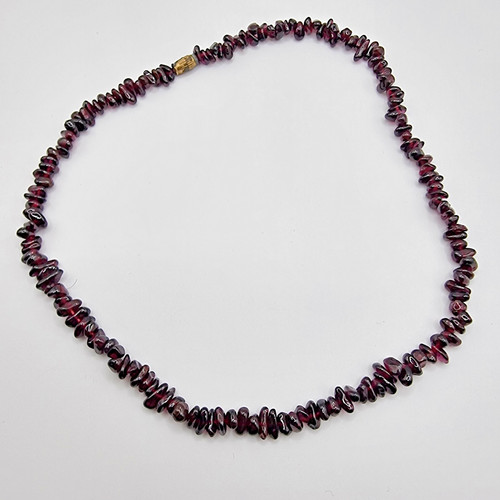 Natural garnet smooth chip - natural,