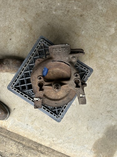 Fulton hand corn sheller - hand,