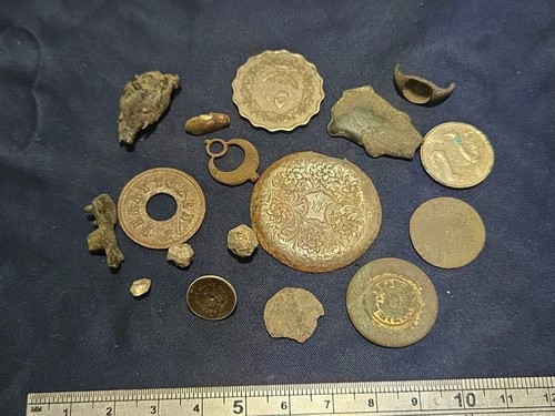 Lot metal detecting finds - of,