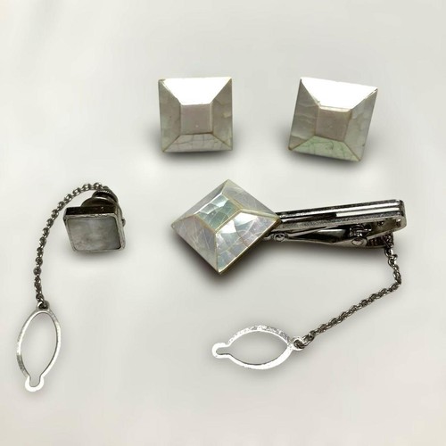 White pearl tie - pearl, pin