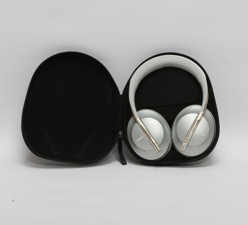 Bose noise cancelling 700 over - noise,