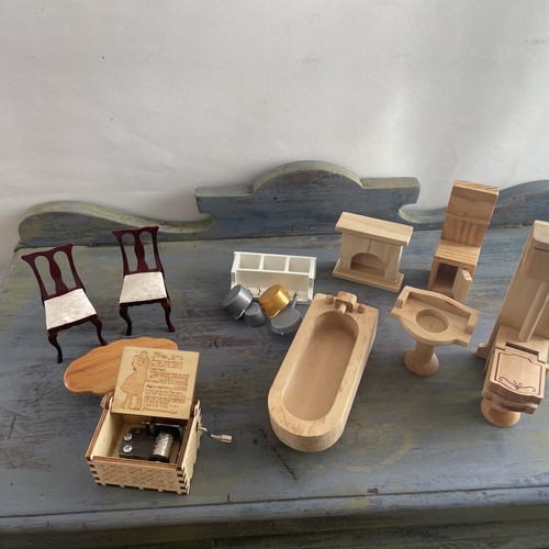 Dolls house furniture job - 1:12,