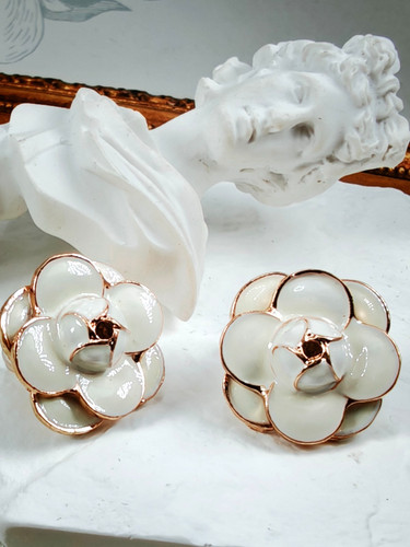 White camellia flower earrings - white,
