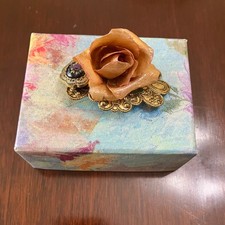 Vtg 2.5" Victorian Rose Brooch