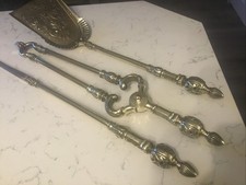 A FINE QUALITY SET OF ANTIQUE